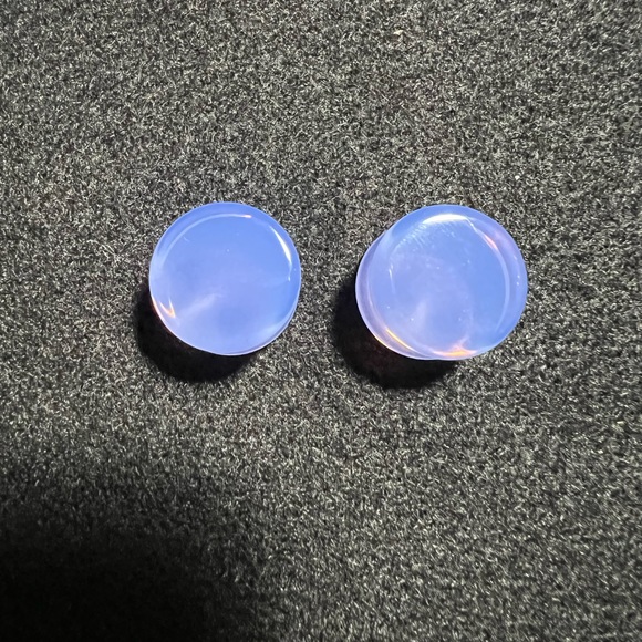 16mm (5/8) Stone Saddle Plugs - Picture 2 of 9